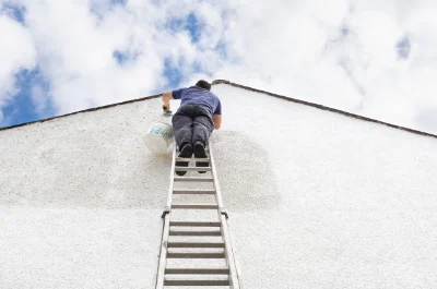Peinture extérieure à Guchan — façades et ravalement